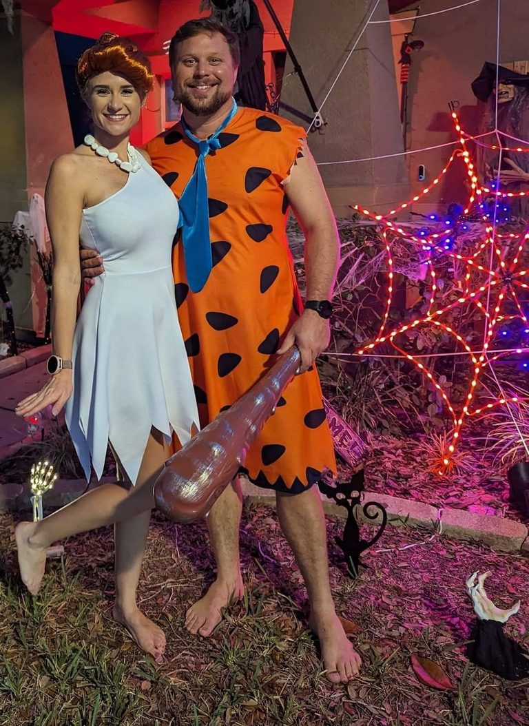 23 Couples Halloween Costumes That Don’t Feel Cheesy (Even If You’re Not “Costume People”)