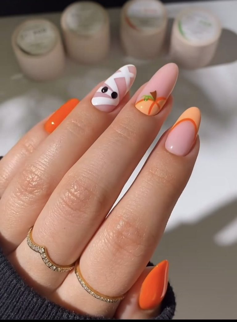 22 Halloween Nails That Actually Look Good in Real Life (Not Just on Pinterest)