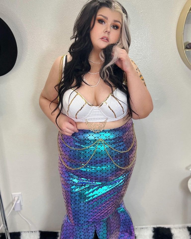 19 Plus Size Halloween Costume Ideas for Black Women (Gorgeous, Comfortable & Actually Available in Your Size)