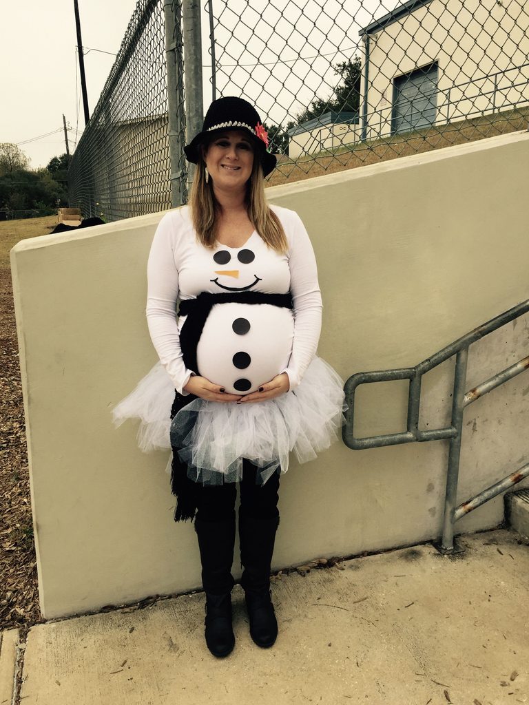 19 Halloween Costume Ideas for Pregnant Women (Cute, Comfy & Bump-Friendly)