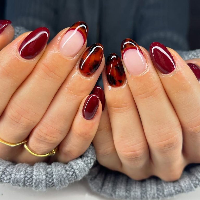 21 Tortoise Nails That Made Me Stop Wearing Plain Nude Polish Forever