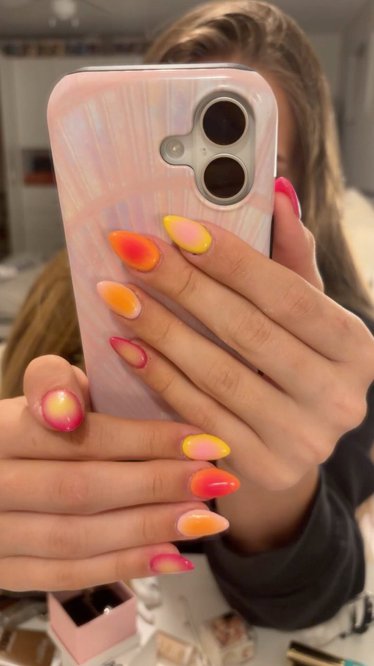 22 Aura Nails That Made Me Stop Wasting Money on Chrome