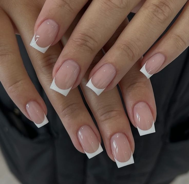 23 French Tip Nails I’d Actually Wear in 2026 (And the 3 I’d Skip)